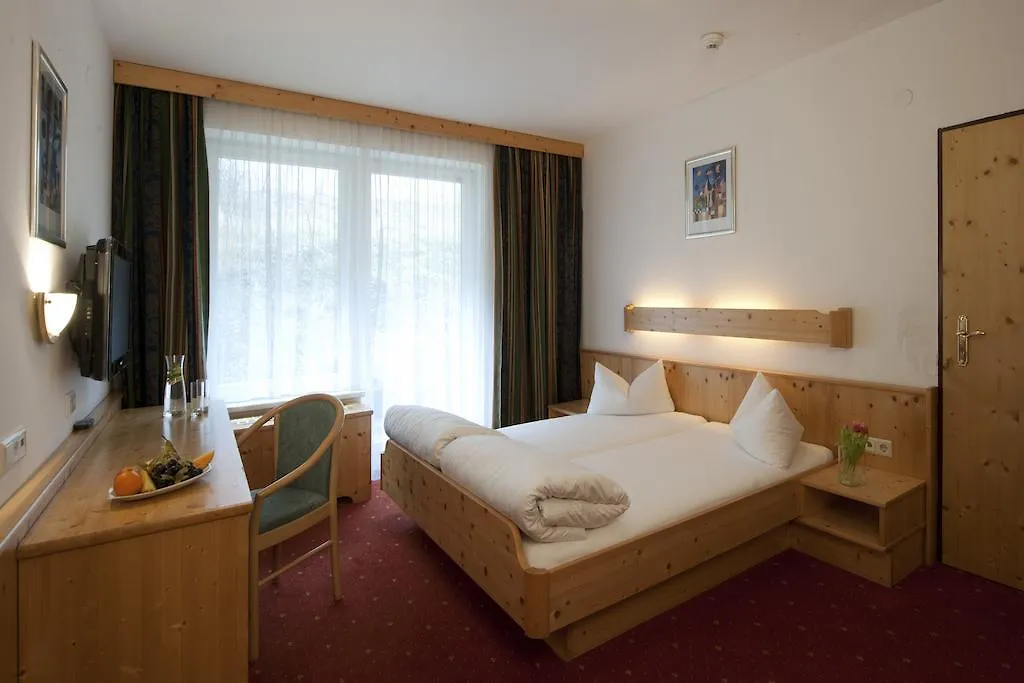 Hotel Bierwirt Innsbruck 4*,