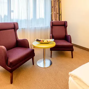 Plaza Premium 4* Wenen