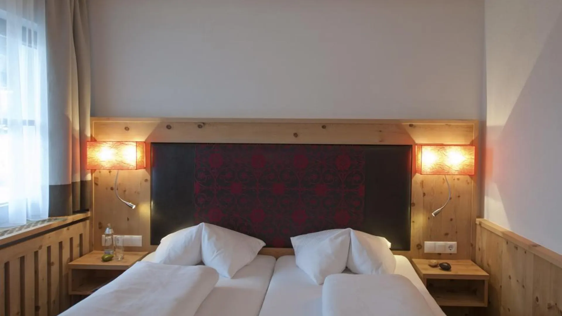 Hotel Bierwirt Innsbruck 4*,